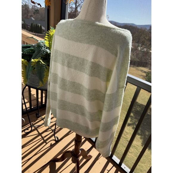 AE American Eagle Oversized Sweater This Feels Seriously Huggable NWOT - Picture 2 of 7